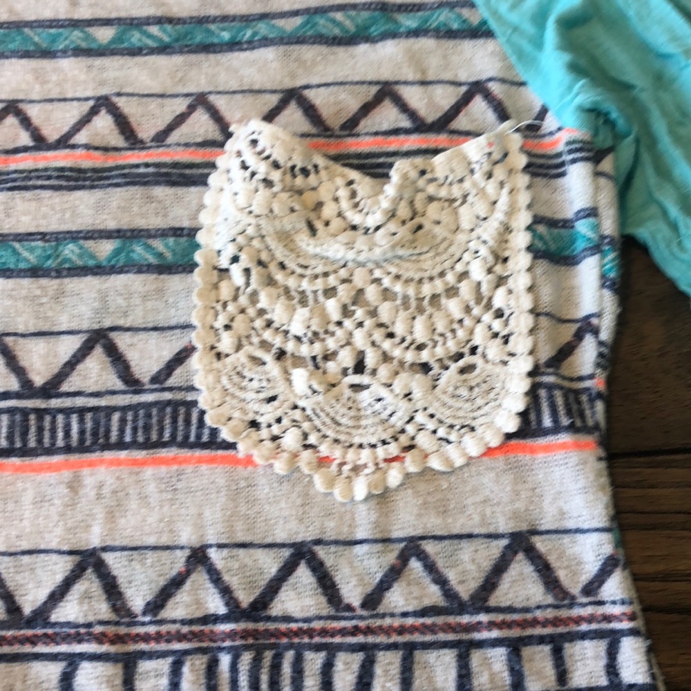 Aztec Printed Top - Picture 2 of 3
